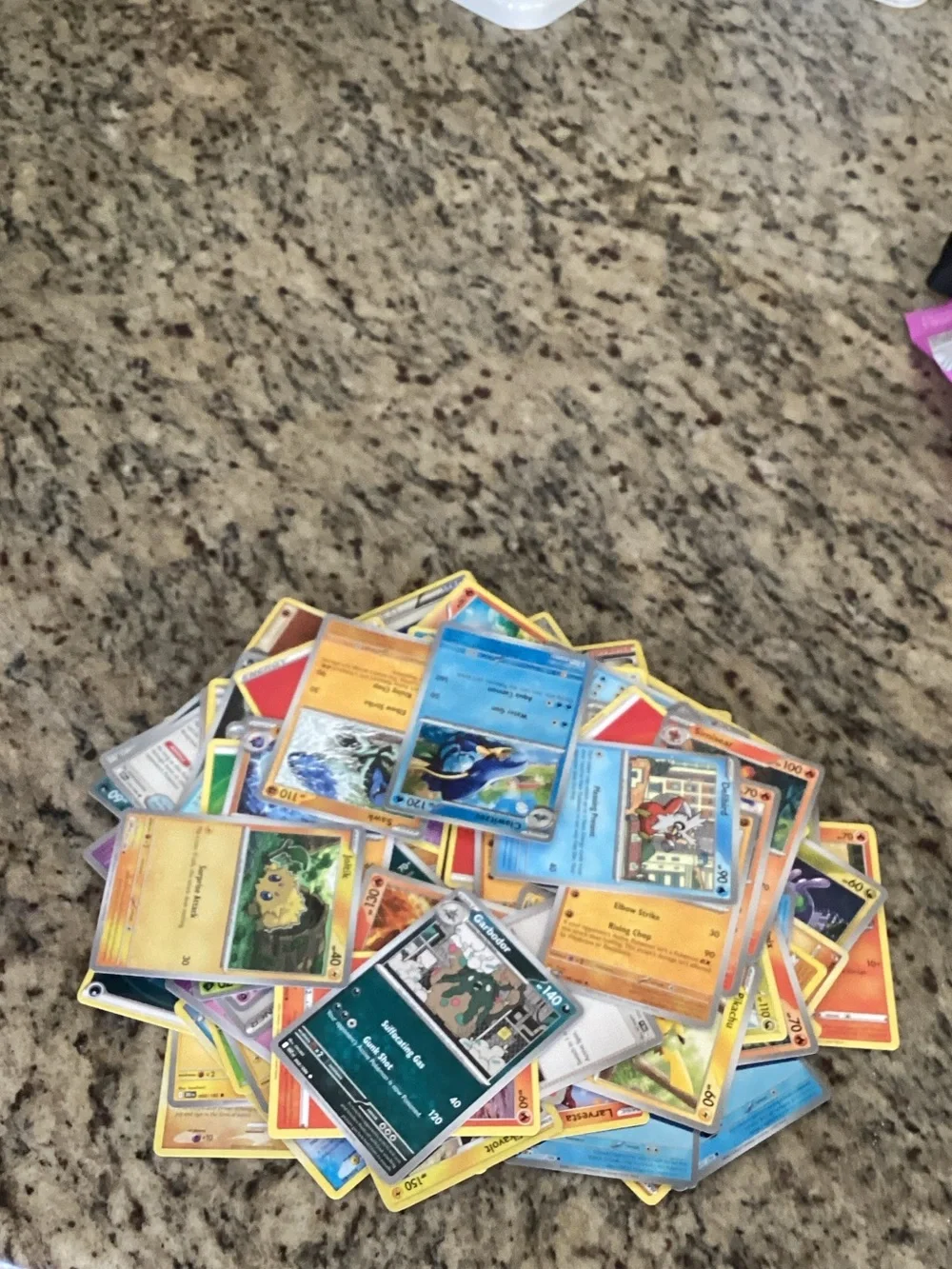 Pokemon Trading Cards Lot- 200 Assorted Cards
